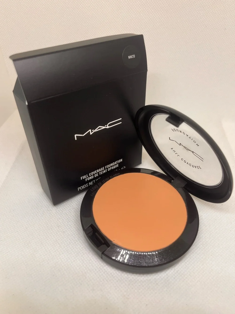 New MAC Full Coverage Foundation NW20